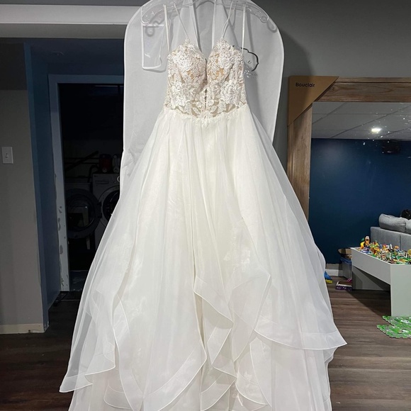 Paloma Blanca Dresses & Skirts - Wedding Dress for Sale!